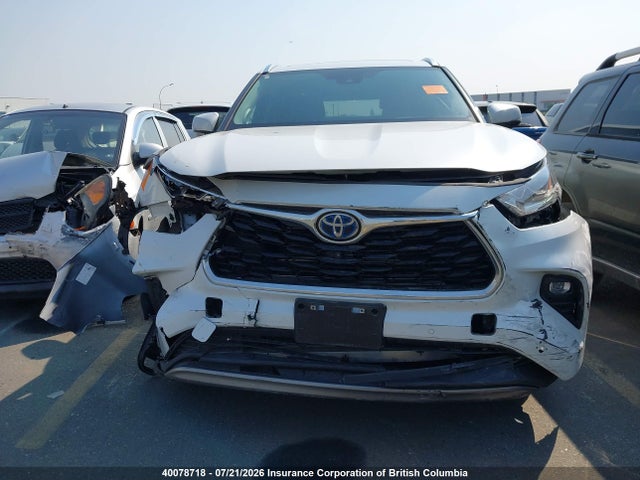 Toyota Highlander Hybrid Limited 2023 5TDEBRCH3PS136247 Image 13