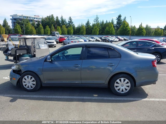 40076714 :رقم المزاد ، 3VWGM31K58M123531 vin ، 2008 Volkswagen Jetta 2.5l مزاد بيع
