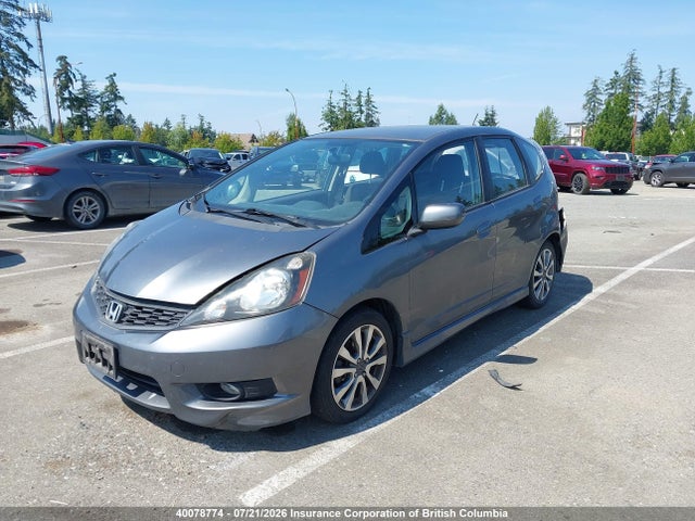 2013 Honda Fit მანქანა იყიდება აუქციონზე, vin: LUCGE8H76D3010516, აუქციონის ნომერი: 40078774