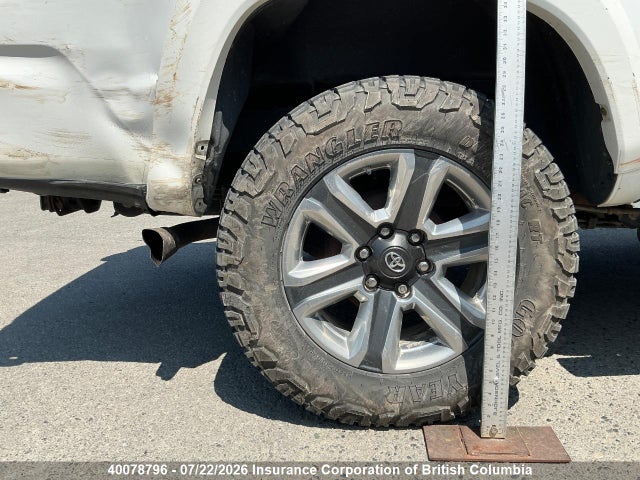 5TFGZ5AN9JX128404 Toyota Tacoma Limited/trd Off Road