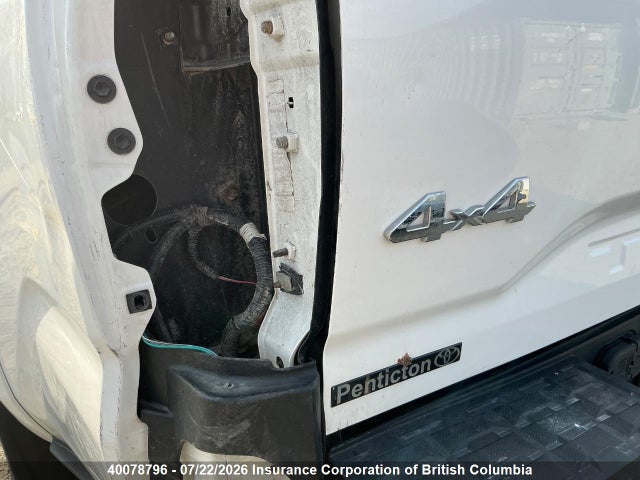 5TFGZ5AN9JX128404 Toyota Tacoma Limited/trd Off Road
