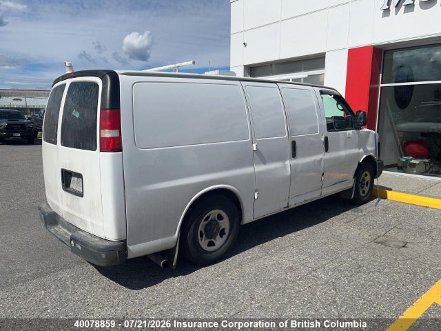 2005 Chevrolet Express G1500 მანქანა იყიდება აუქციონზე, vin: 1GCEG15X551115837, აუქციონის ნომერი: 40078859