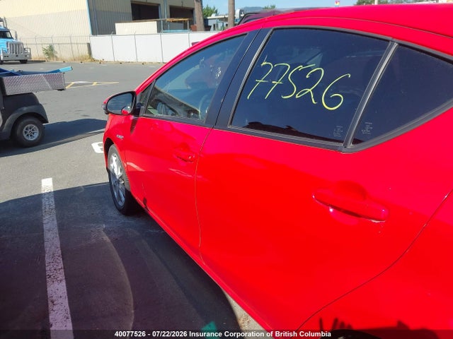 Toyota PRIUS C 2014 JTDKDTB38E1081160 Image 14