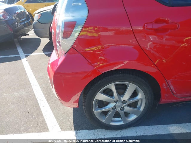 Toyota PRIUS C 2014 JTDKDTB38E1081160 Image 20