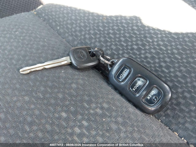 40077413 :رقم المزاد ، 2T1KR32E04C793238 vin ، 2004 Toyota Corolla Matrix Xr مزاد بيع
