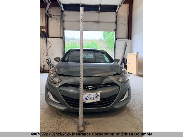 2013 Hyundai Elantra Gt მანქანა იყიდება აუქციონზე, vin: KMHD35LE1DU100244, აუქციონის ნომერი: 40078922