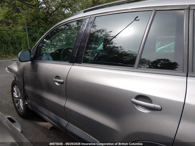 2009 Volkswagen Tiguan Se/sel მანქანა იყიდება აუქციონზე, vin: WVGBV95N19W524900, აუქციონის ნომერი: 40075038