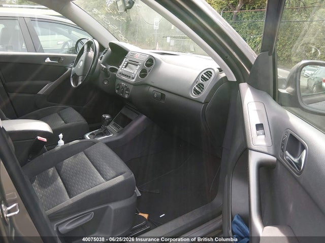 2009 Volkswagen Tiguan Se/sel მანქანა იყიდება აუქციონზე, vin: WVGBV95N19W524900, აუქციონის ნომერი: 40075038