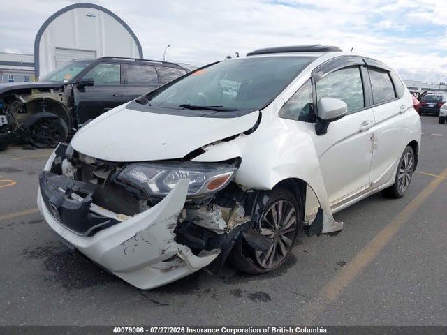 Honda Fit 2015 3HGGK5H83FM107003 Image 2