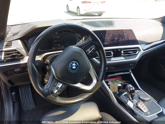 BMW 330e 2022 WBA5P9C03NFM19821 Image 22