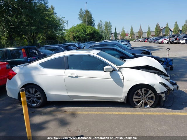 40074576 :رقم المزاد ، 1HGCS1B87BA800986 vin ، 2011 Honda Accord Exl مزاد بيع