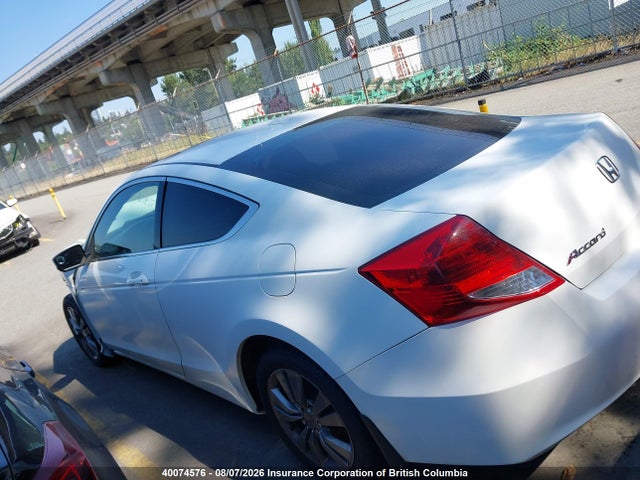 40074576 :رقم المزاد ، 1HGCS1B87BA800986 vin ، 2011 Honda Accord Exl مزاد بيع