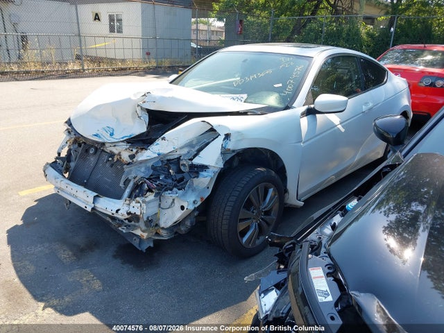 40074576 :رقم المزاد ، 1HGCS1B87BA800986 vin ، 2011 Honda Accord Exl مزاد بيع