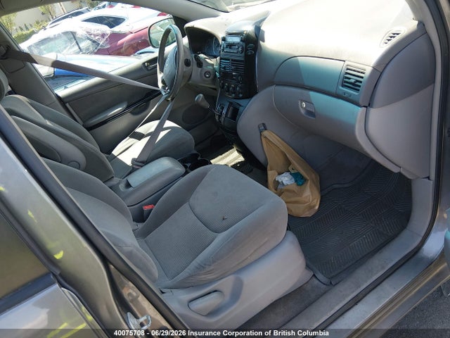 Продажа на аукционе авто 2004 Toyota Sienna Ce/le, vin: 5TDZA23C04S064984, номер лота: 40075708