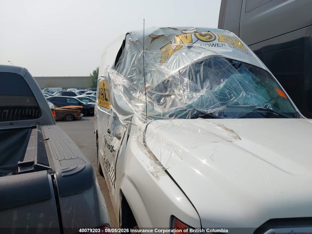 40079203 :رقم المزاد ، 1N6AF0LY3JN808980 vin ، 2018 Nissan Nv Cargo Nv2500 Hd S V8/sv V8 مزاد بيع