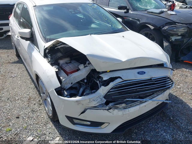 Ford Focus Titanium 2016 1FADP3N22GL295772 Image 12