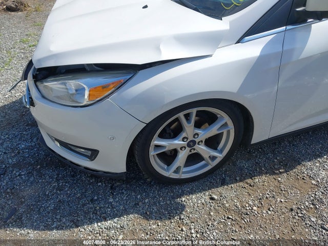 Ford Focus Titanium 2016 1FADP3N22GL295772 Image 2