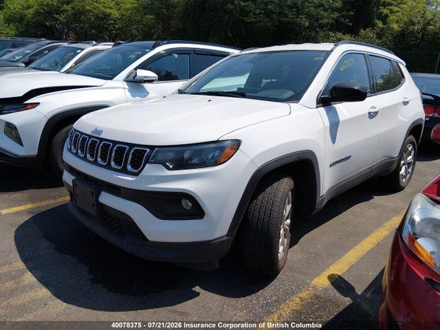 Jeep Compass Latitude 2025 3C4NJDBNXST608732 Image 2