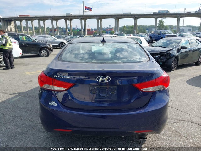 40079304 :رقم المزاد ، 5NPDH4AE8DH160325 vin ، 2013 Hyundai Elantra Gls/limited مزاد بيع