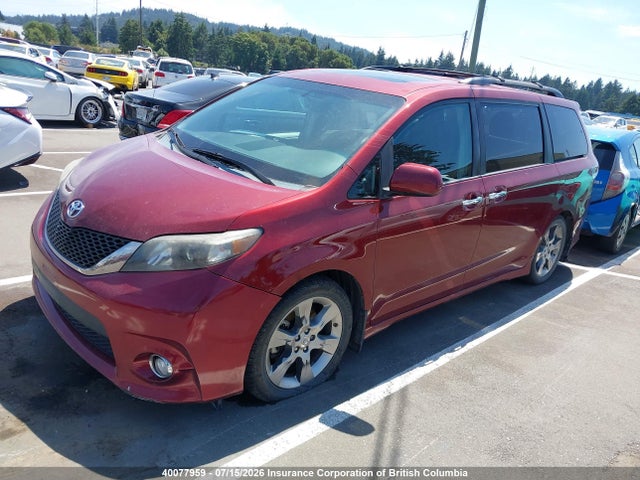Продажа на аукционе авто 2013 Toyota Sienna Sport, vin: 5TDXK3DC5DS360656, номер лота: 40077959