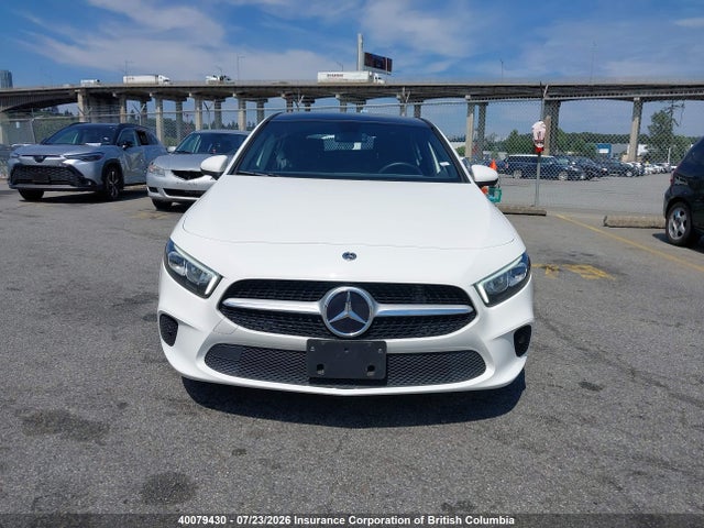 2022 Mercedes-benz A 250 4matic მანქანა იყიდება აუქციონზე, vin: W1K3F4HB3NJ338590, აუქციონის ნომერი: 40079430