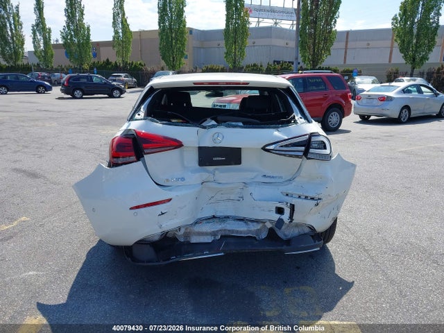2022 Mercedes-benz A 250 4matic მანქანა იყიდება აუქციონზე, vin: W1K3F4HB3NJ338590, აუქციონის ნომერი: 40079430