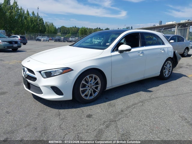 2022 Mercedes-benz A 250 4matic მანქანა იყიდება აუქციონზე, vin: W1K3F4HB3NJ338590, აუქციონის ნომერი: 40079430