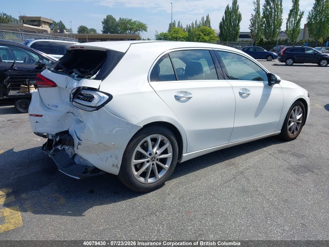 2022 Mercedes-benz A 250 4matic მანქანა იყიდება აუქციონზე, vin: W1K3F4HB3NJ338590, აუქციონის ნომერი: 40079430