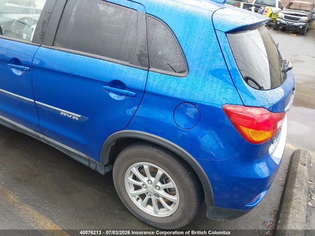 Mitsubishi RVR SE 2018 JA4AJ3AU7JU601902 Image 3
