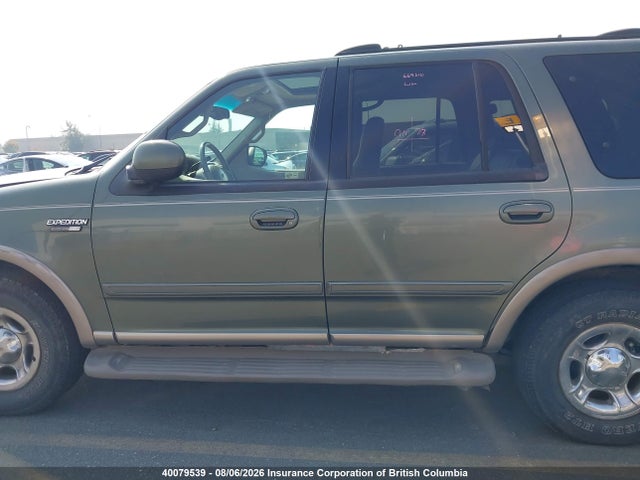 2000 Ford Expedition Eddie Bauer მანქანა იყიდება აუქციონზე, vin: 1FMPU18L2YLB01635, აუქციონის ნომერი: 40079539