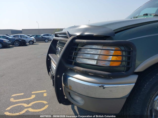 2000 Ford Expedition Eddie Bauer მანქანა იყიდება აუქციონზე, vin: 1FMPU18L2YLB01635, აუქციონის ნომერი: 40079539