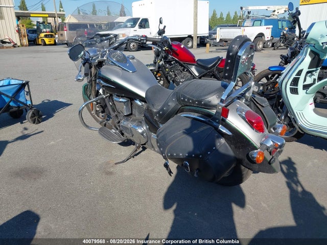 Kawasaki Vn900 D 2016 JKAVN2D17GA056120 Image 3
