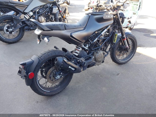 MD2JUJ400PC224056 Husqvarna Vitpilen 401/svartpilen 401