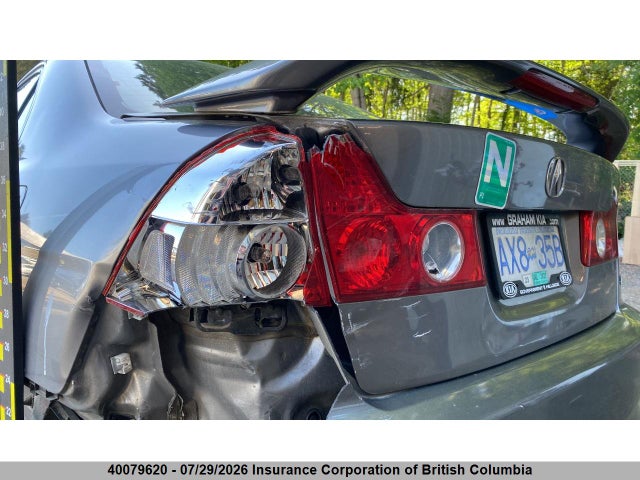 40079620 :رقم المزاد ، 2HHES36874H001742 vin ، 2004 Acura 1.7el Premium مزاد بيع