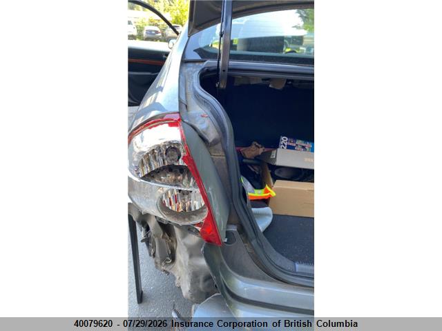 40079620 :رقم المزاد ، 2HHES36874H001742 vin ، 2004 Acura 1.7el Premium مزاد بيع