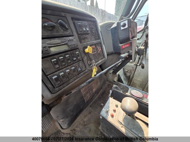 Продажа на аукционе авто 2007 International 7000 7400, vin: 1HTWGAAT27J400427, номер лота: 40079666