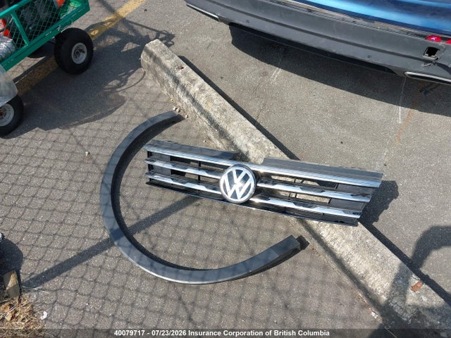 2018 Volkswagen Tiguan Sel Premium მანქანა იყიდება აუქციონზე, vin: 3VV4B7AX5JM032894, აუქციონის ნომერი: 40079717