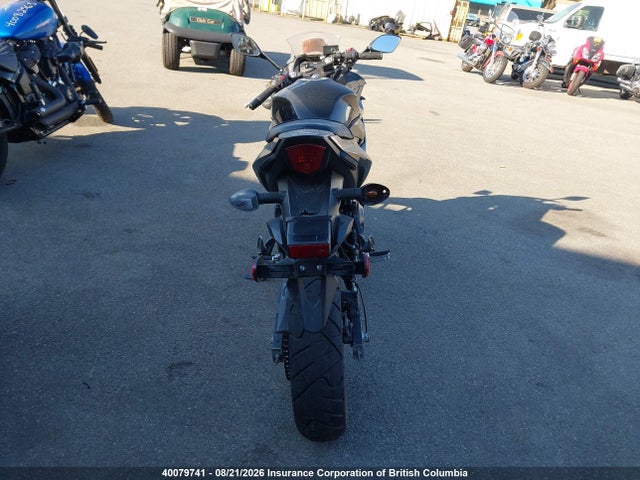 Suzuki GSX250R 2018 LC6DN11A9J1102761 Image 6