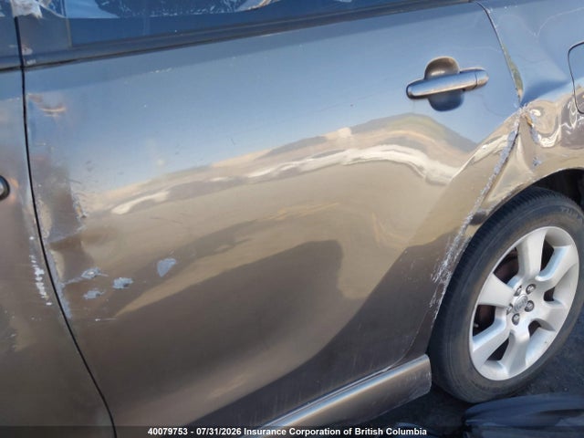 40079753 :رقم المزاد ، 2T1KR32E94C840167 vin ، 2004 Toyota Matrix Xr مزاد بيع