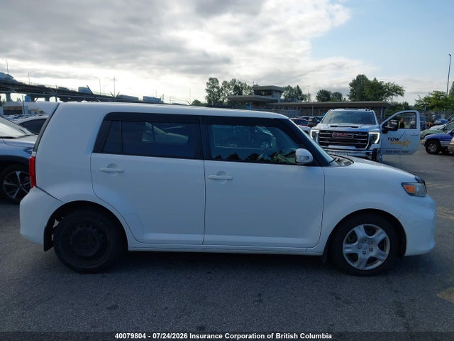 Scion XB 2014 JTLZE4FE8EJ055692 Image 14