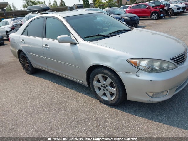 40079866 :رقم المزاد ، 4T1BF30K15U109590 vin ، 2005 Toyota Camry مزاد بيع