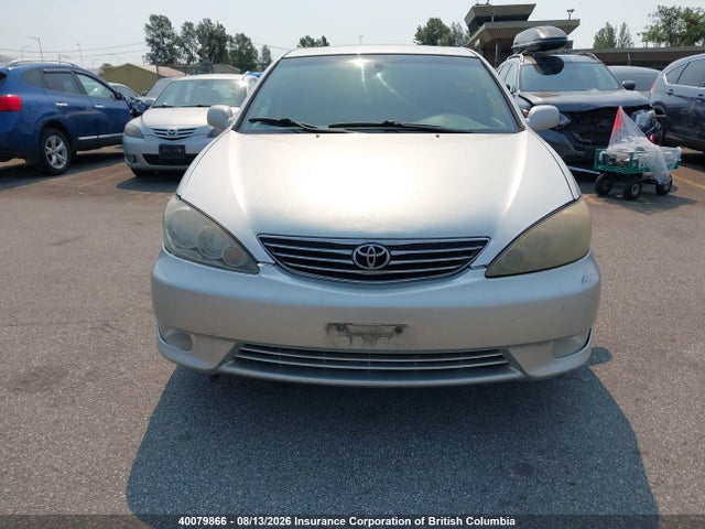 40079866 :رقم المزاد ، 4T1BF30K15U109590 vin ، 2005 Toyota Camry مزاد بيع