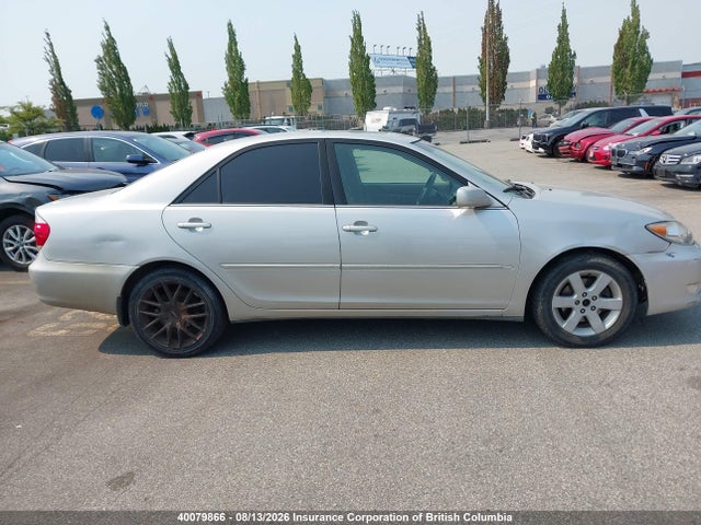 40079866 :رقم المزاد ، 4T1BF30K15U109590 vin ، 2005 Toyota Camry مزاد بيع