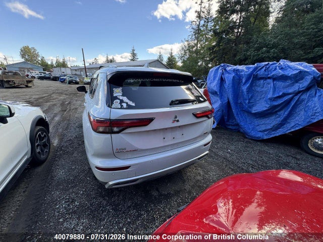 JA4J4UA8XNZ602227 Mitsubishi Outlander Se/black Edition