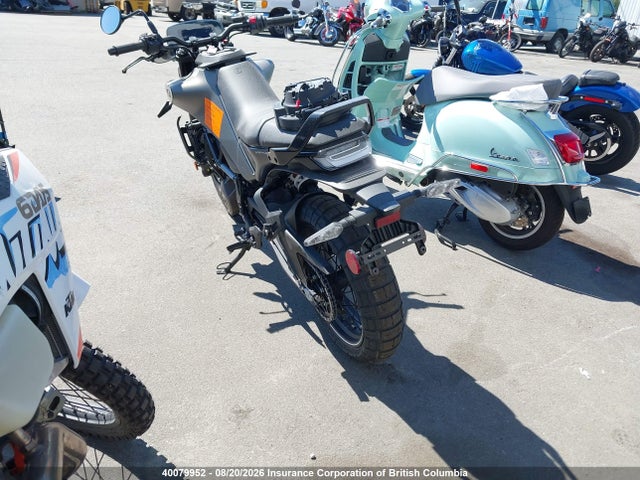 MD2JUJ406RN212369 Husqvarna Vitpilen 401/svartpilen 401