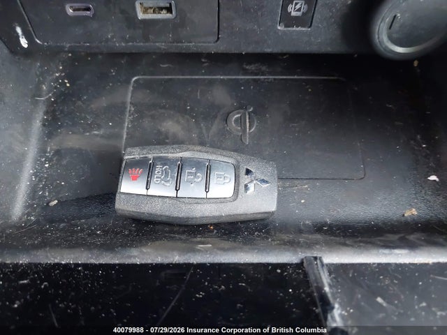 JA4J4UA86NZ615492 Mitsubishi Outlander Se/black Edition