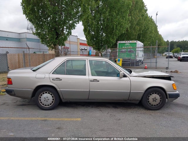 Продажа на аукционе авто 1993 Mercedes-benz 300 E, vin: WDBEA32E3PB931246, номер лота: 40080061