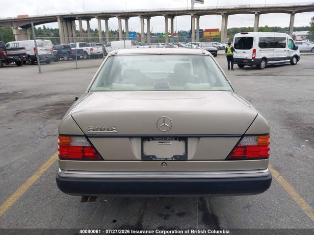 Продажа на аукционе авто 1993 Mercedes-benz 300 E, vin: WDBEA32E3PB931246, номер лота: 40080061
