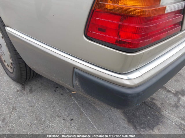 Продажа на аукционе авто 1993 Mercedes-benz 300 E, vin: WDBEA32E3PB931246, номер лота: 40080061