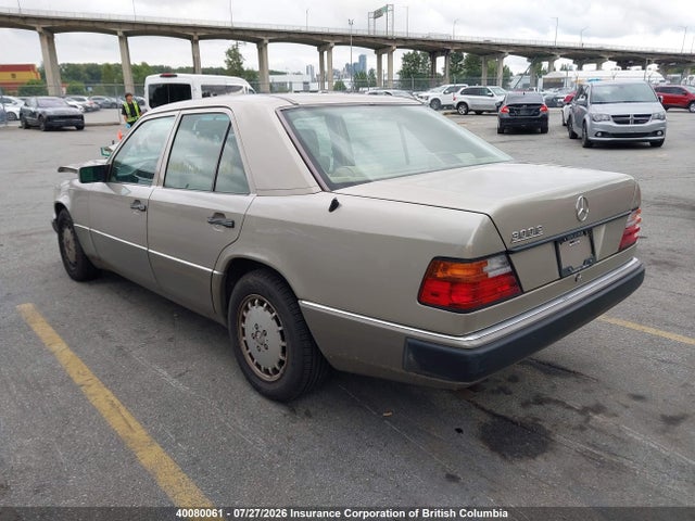 Продажа на аукционе авто 1993 Mercedes-benz 300 E, vin: WDBEA32E3PB931246, номер лота: 40080061